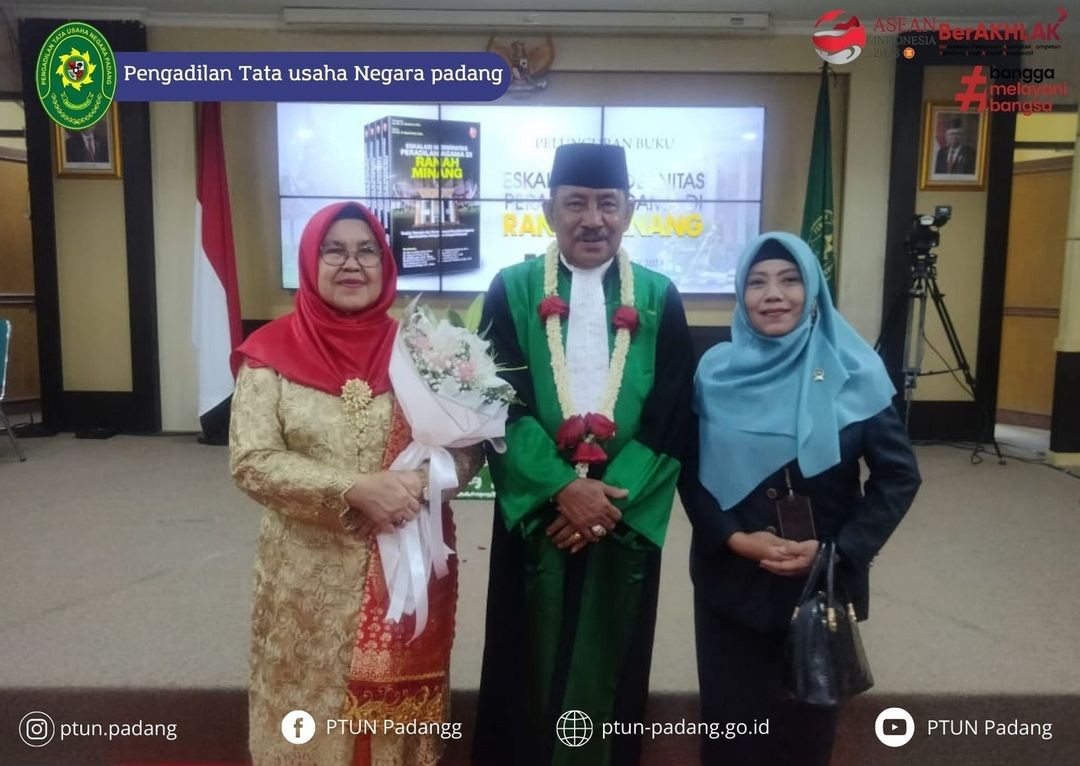 Acara Wisuda Purnabakti Ketua Pengadilan Tinggi Agama Padang