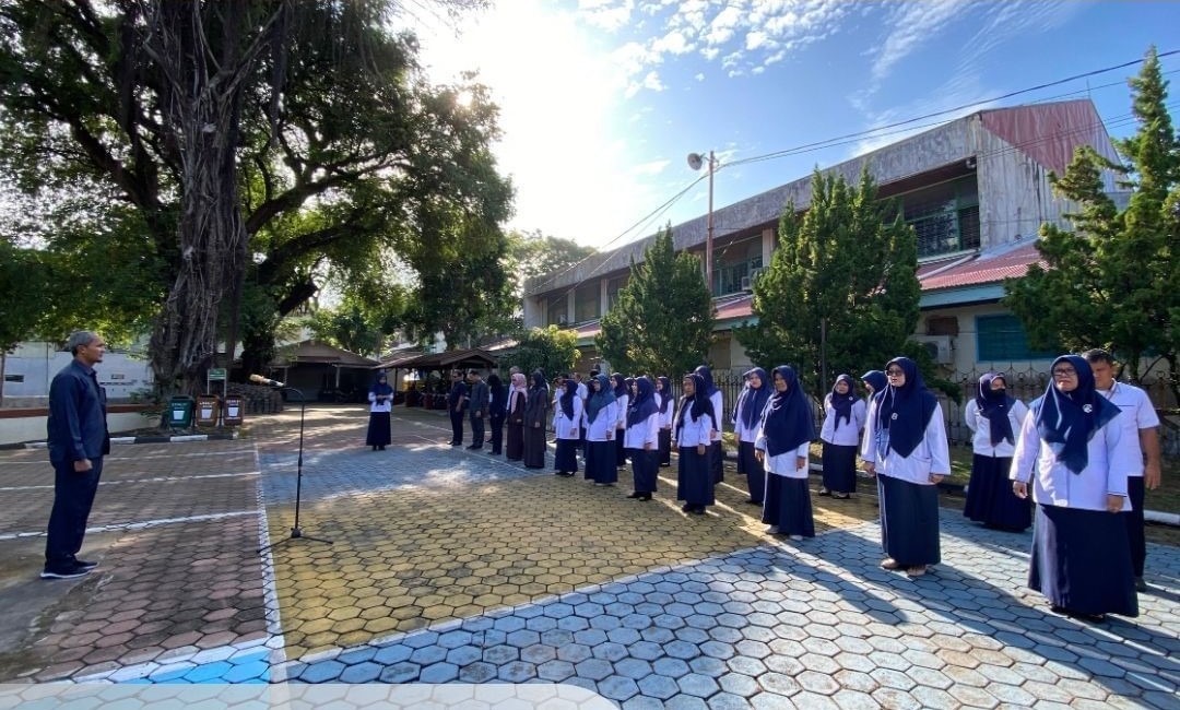 Kegiatan rutin Apel Pagi PTUN Padang