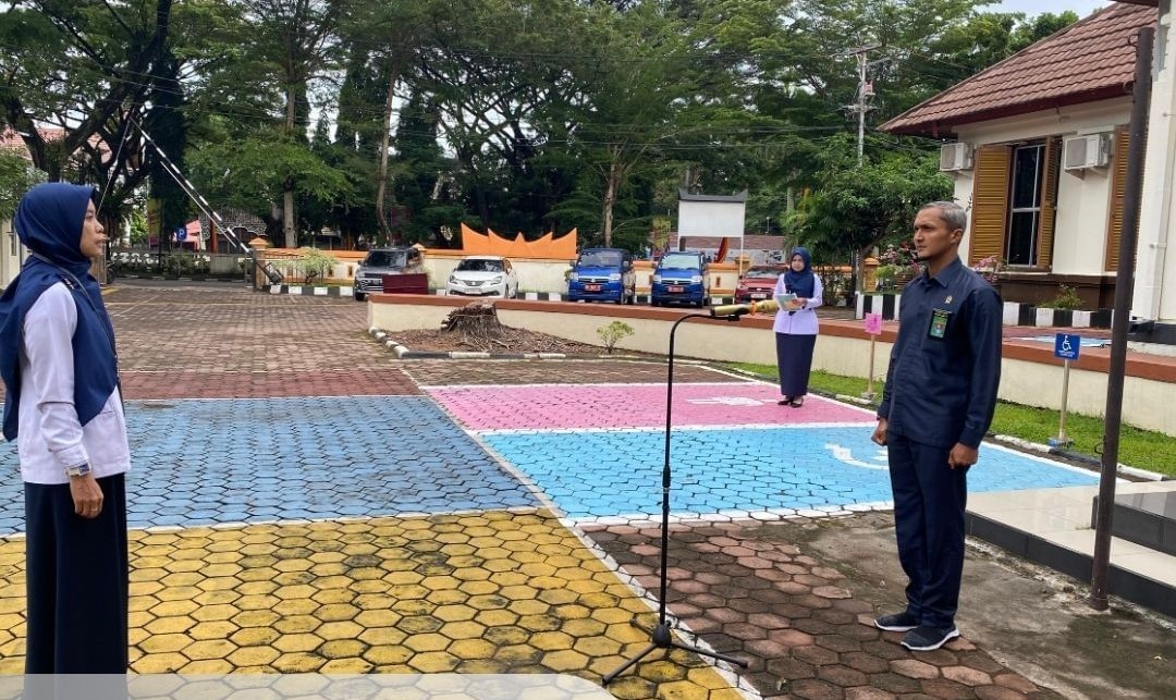 Kegiatan Apel Pagi dengan Pembina Bapak Rinaldi Rosba, SH.,M.H