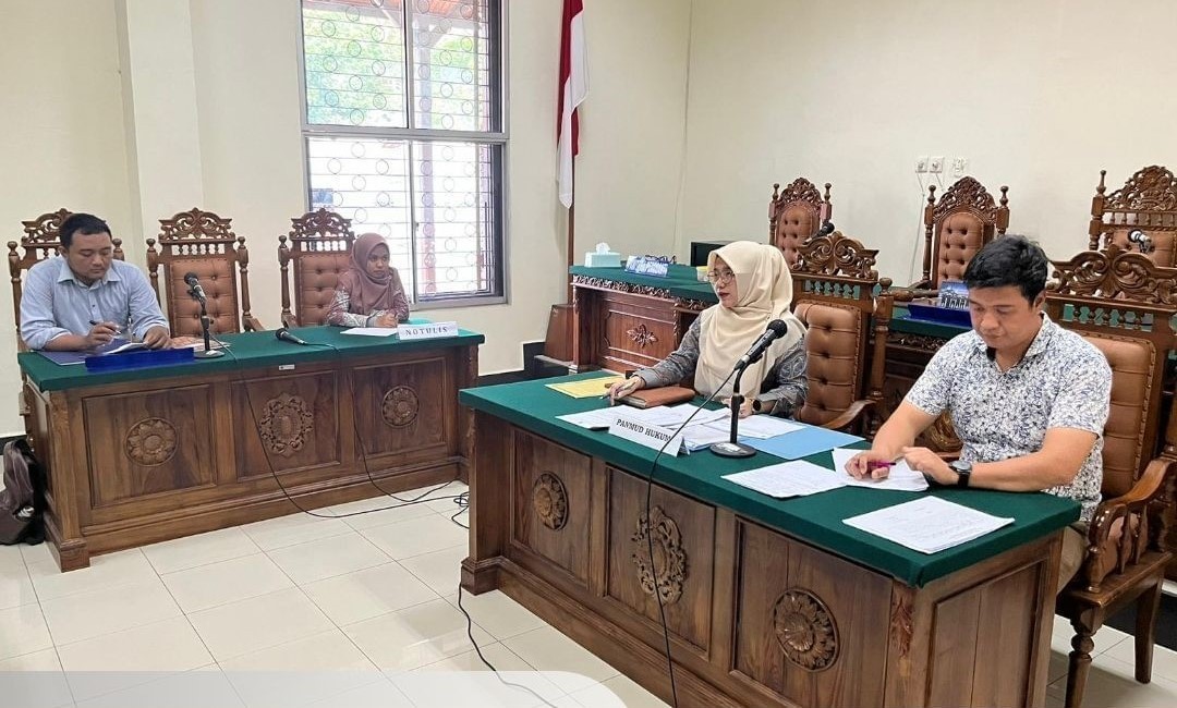 Monitoring dan Evaluasi bulanan terhadap kinerja pemberian Jasa Bantuan Hukum
