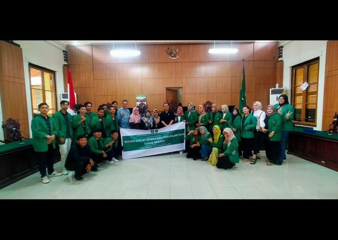 Kunjungan Studi Lapangan dari Mahasiswa Fakultas Hukum Universitas Taman Siswa di PTUN Padang