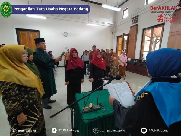 Pengambilan Sumpah Jabatan dan Pelantikan Panmud Perkara dan Panmud Hukum