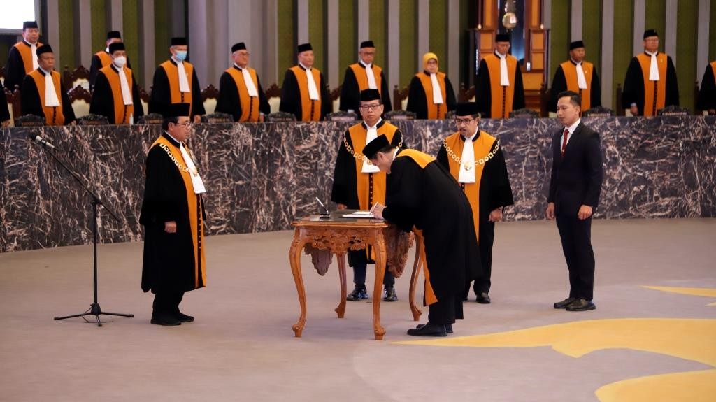 Ketua Ma Lantik Dwiarso Budi Santiarto Sebagai Ketua Muda Pengawasan