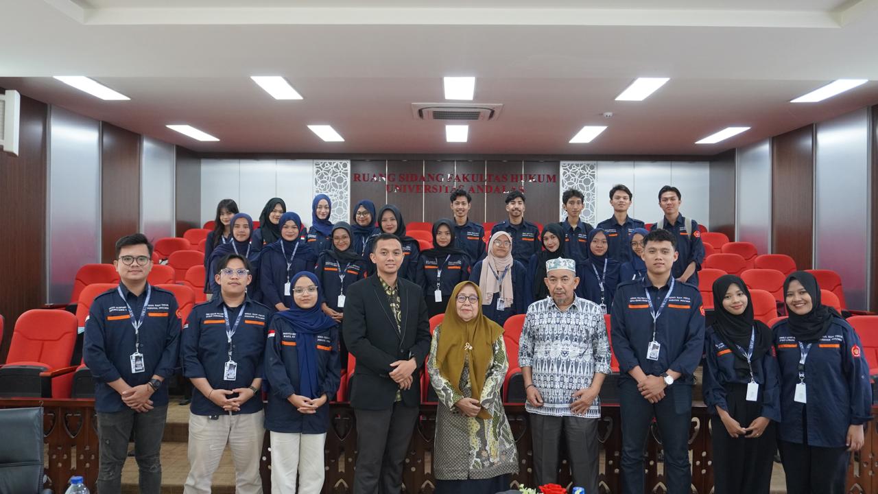 KEGIATAN ADMINISTRATIVE MOOT COURT COMPETITUON (AMCC) 2025 HIMPUNAN MAHASISWA HUKUM ADMINISTRASI NEGARA