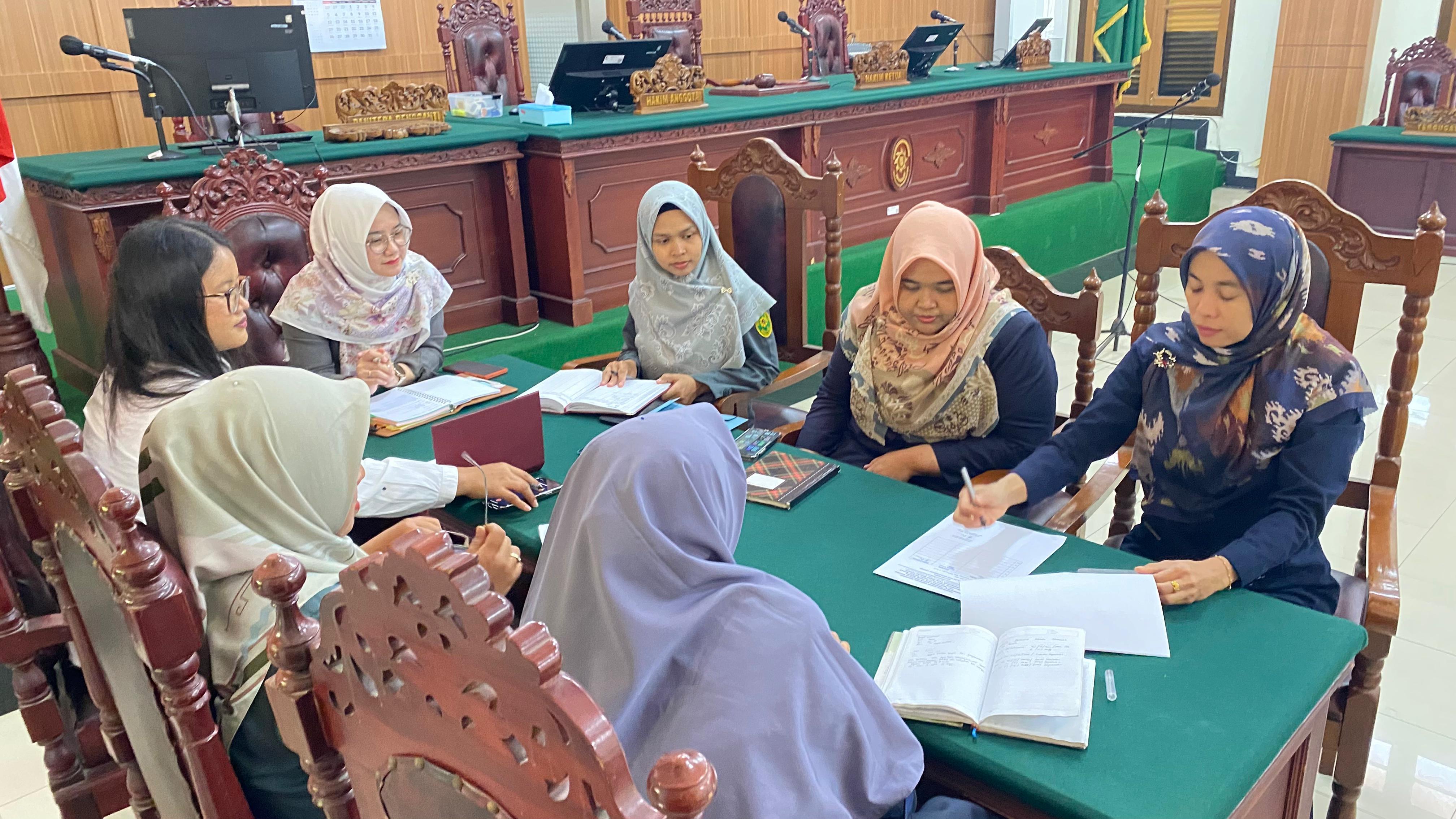 Rapat Koordinasi Rutin PPID PTUN Padang Triwulan III Tahun 2025