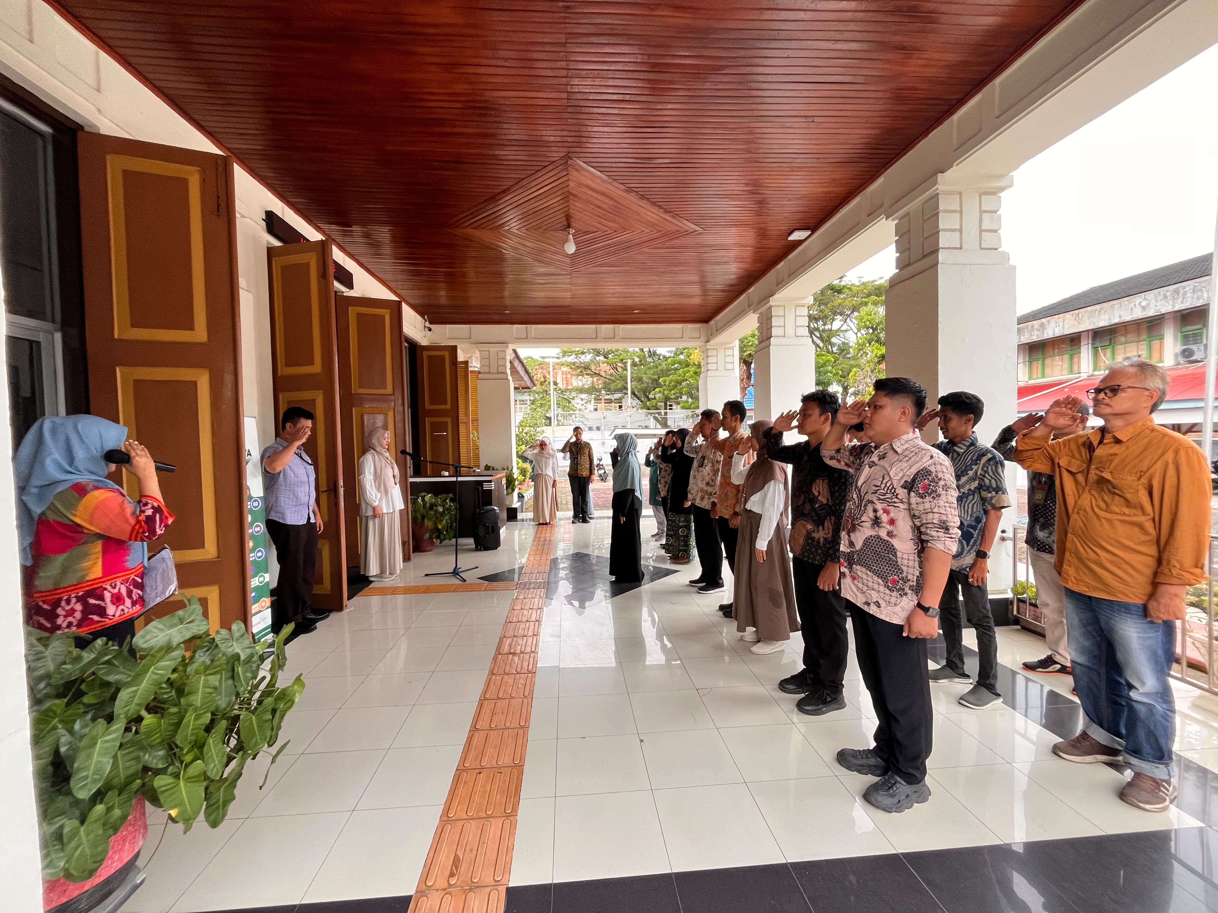Kegiatan Rutin Apel Sore PTUN Padang