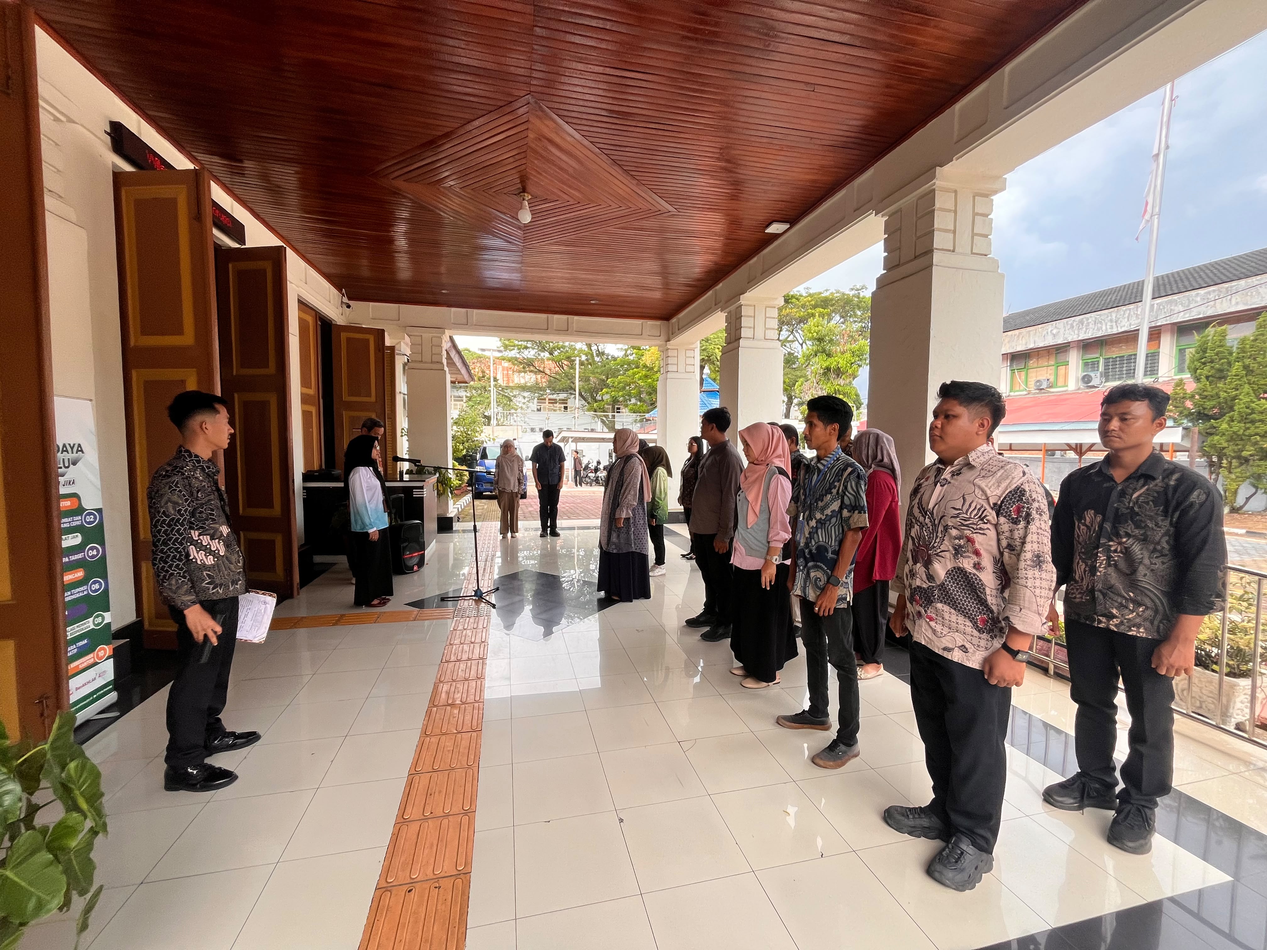 Kegiatan Rutin Apel Sore PTUN Padang
