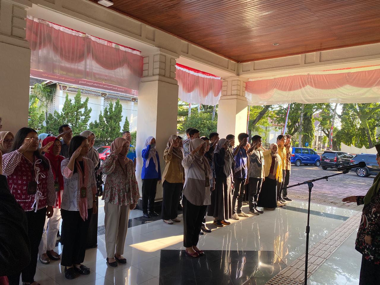 Kegiatan Rutin Apel Sore PTUN Padang