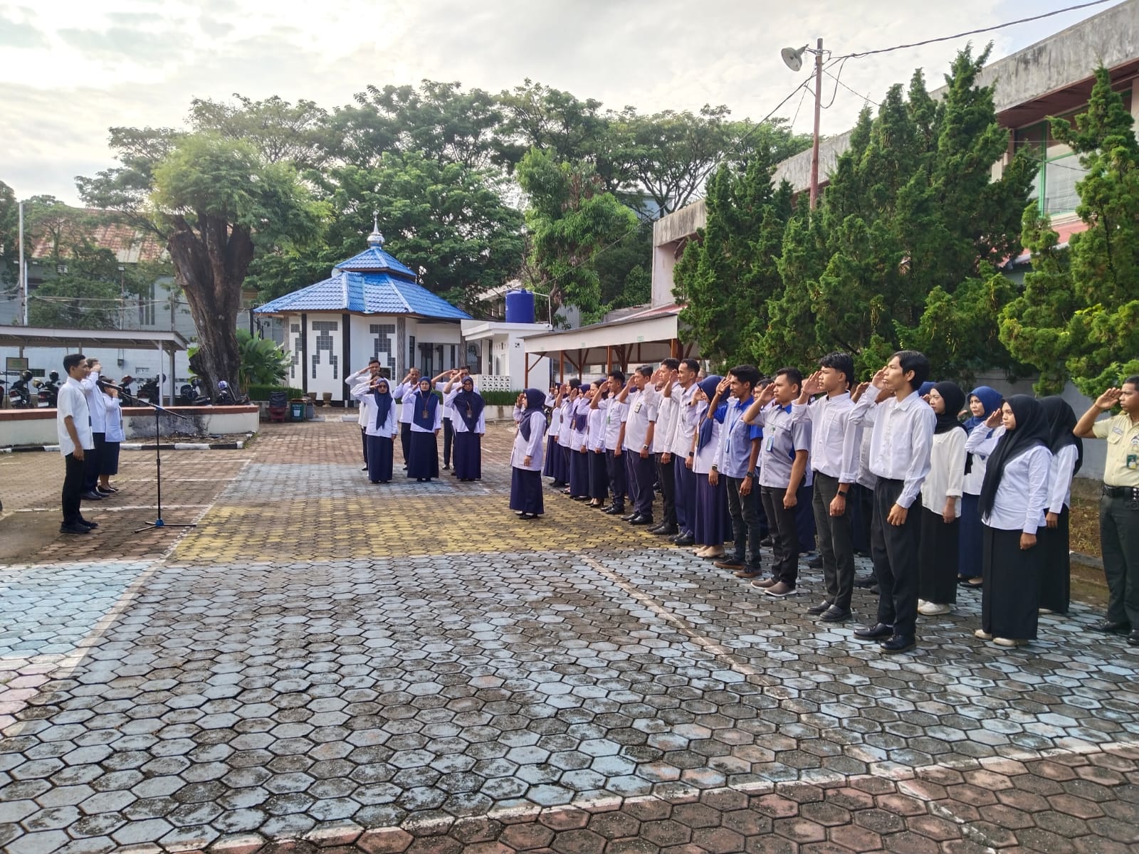 Kegiatan Rutin Apel Pagi PTUN Padang