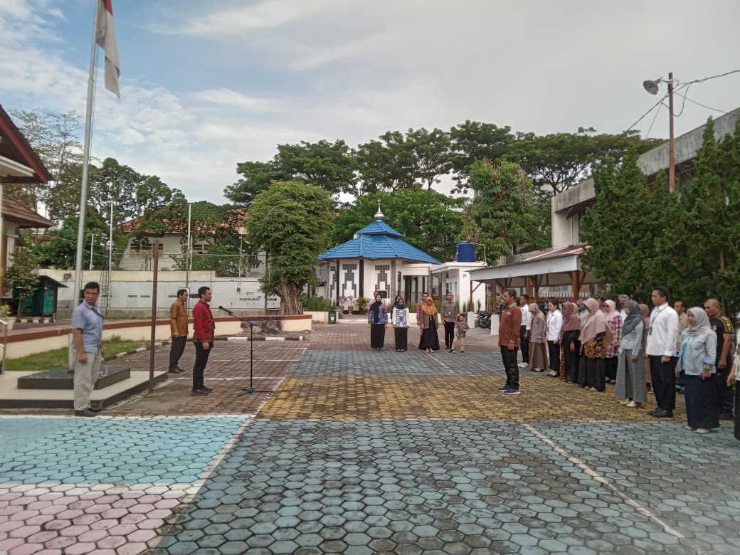 Kegiatan Rutin Apel Sore PTUN Padang