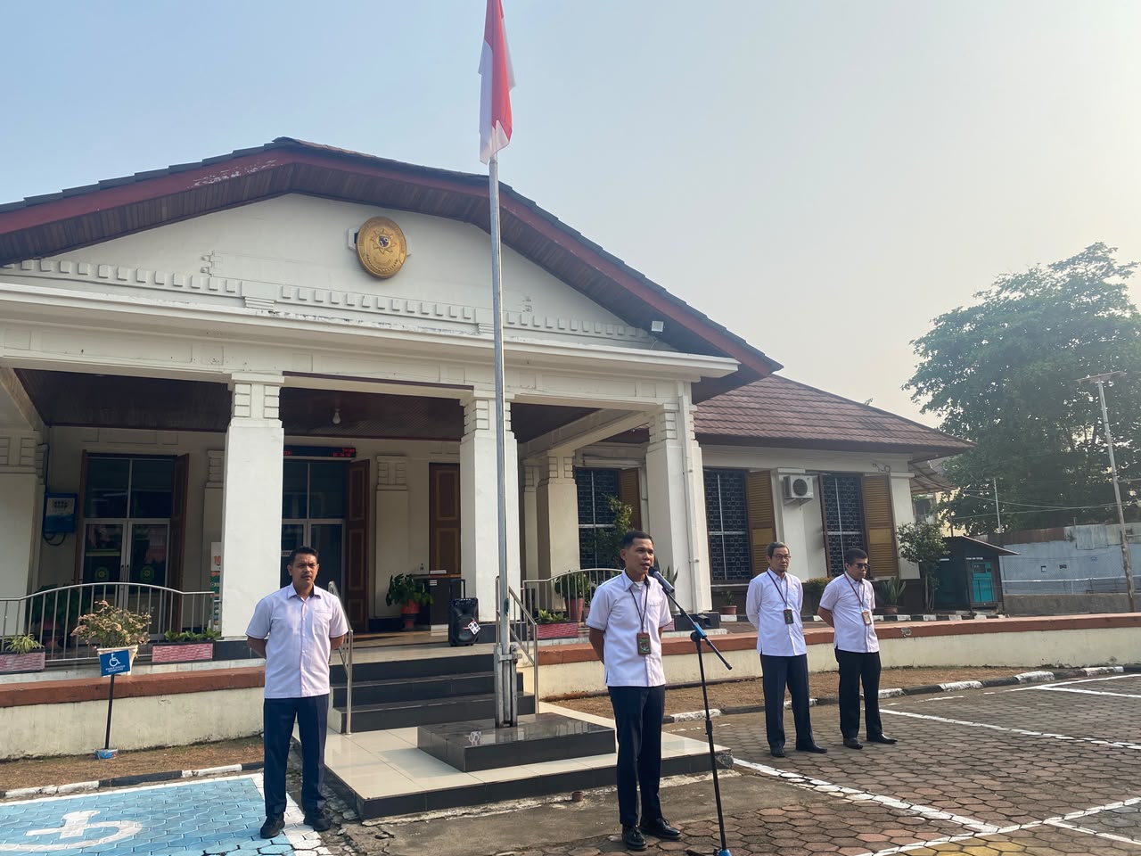 Kegiatan Rutin Apel Pagi PTUN Padang