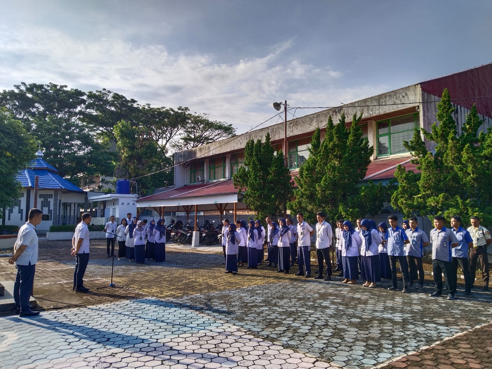 Kegiatan Rutin Apel Pagi PTUN Padang