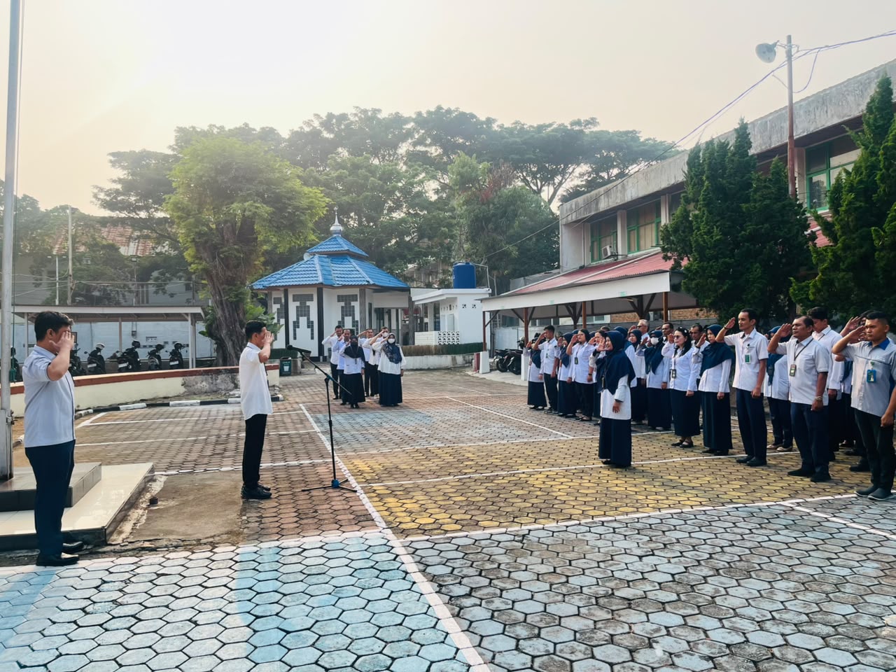 Kegiatan Rutin Apel Pagi PTUN Padang
