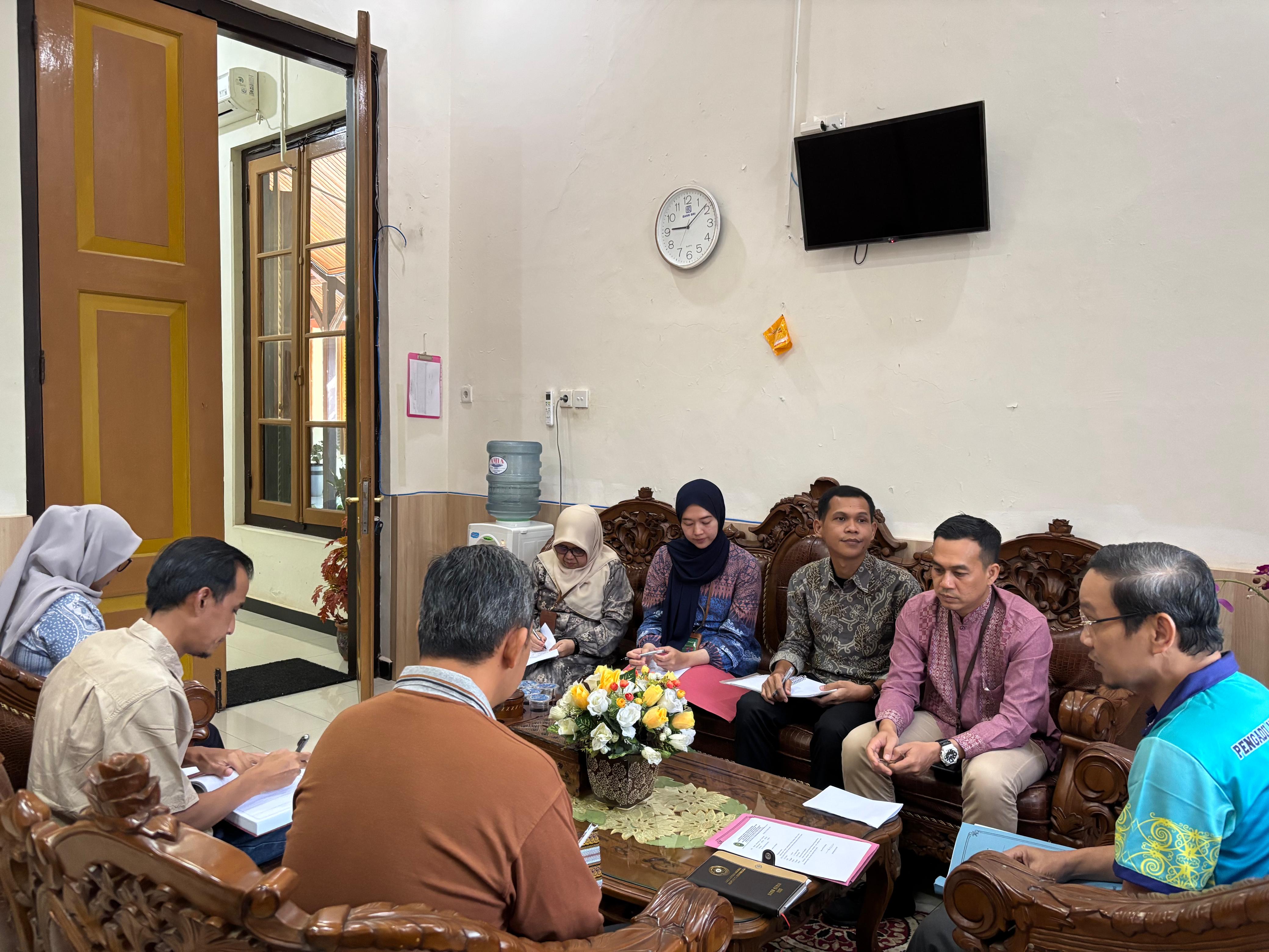 Rapat Monev Pelaksanaan Sidang Keliling Perkara Nomor 32/G/2025/PTUN.PDG.