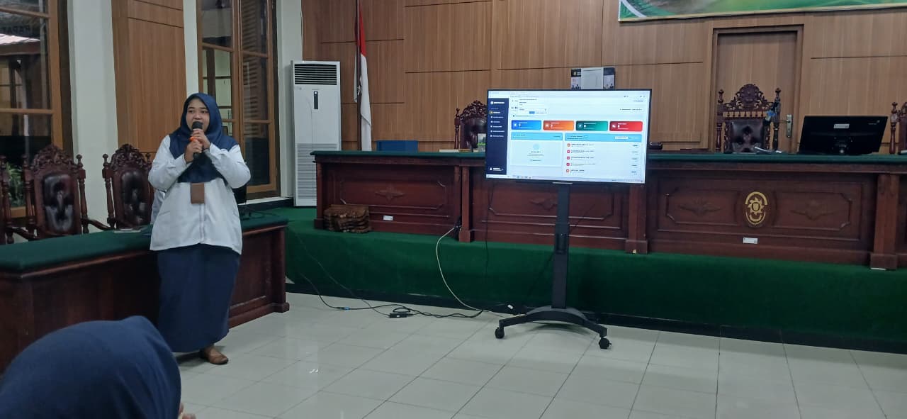 Kegiatan Sosialisasi Penggunaan Aplikasi SIBUYUANG