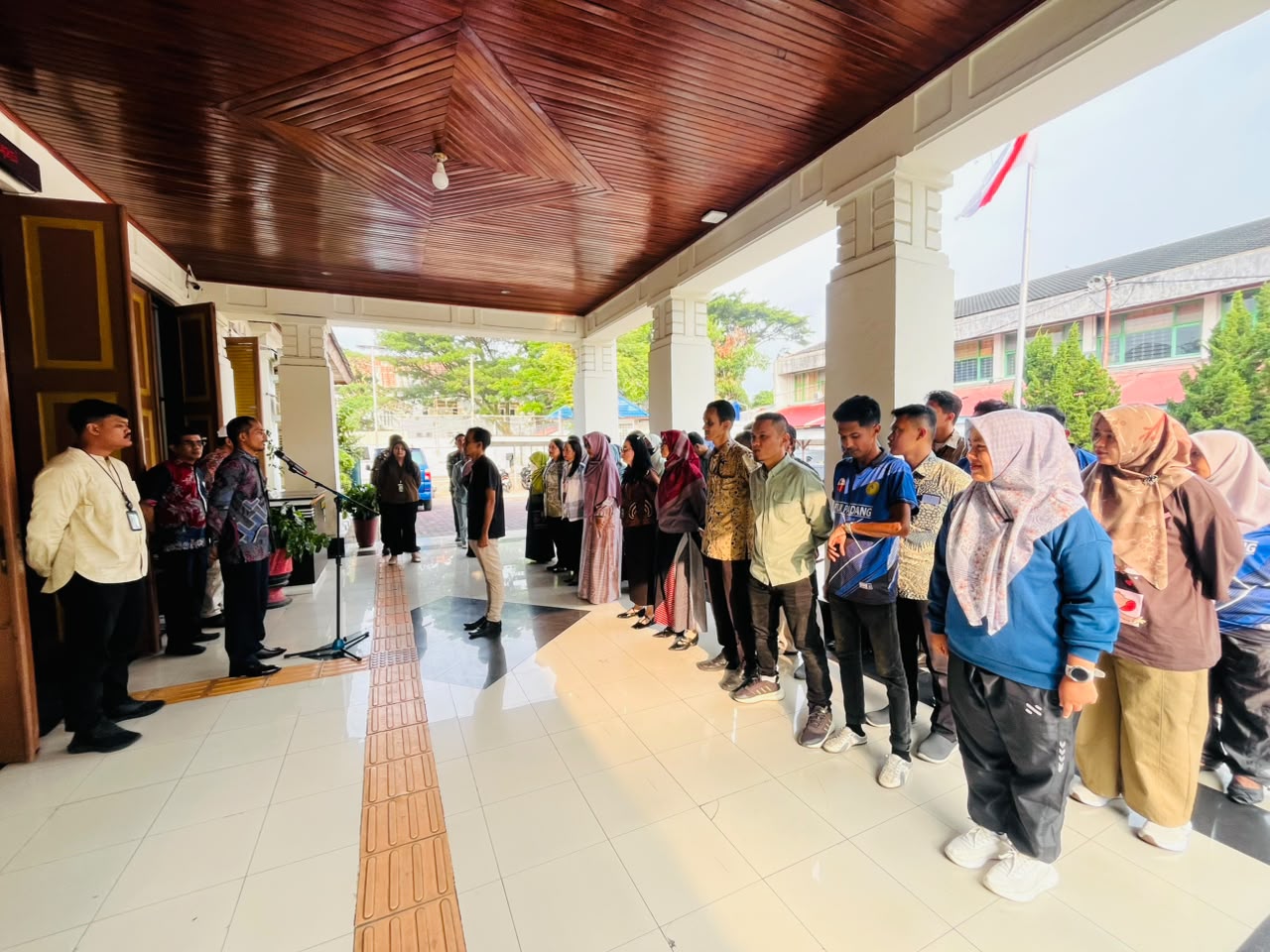 Kegiatan Rutin Apel Sore PTUN Padang