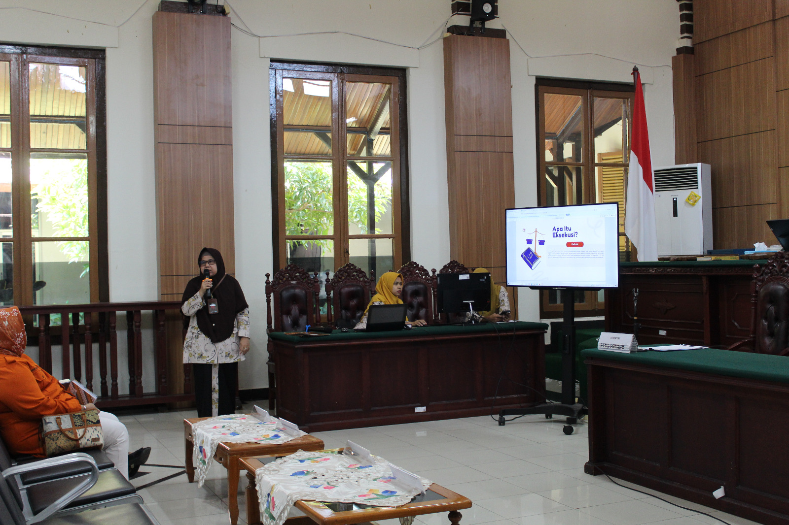 Forum Konsultasi Publik kepada Masyarakat Pencari Keadilan