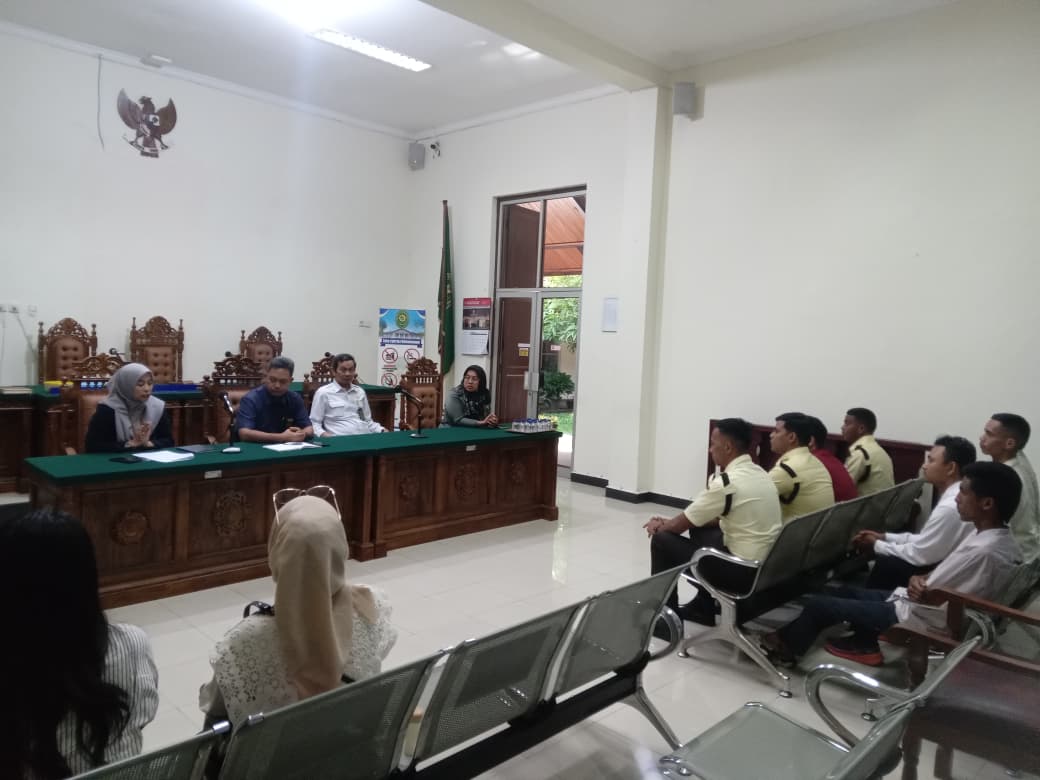 Kegiatan sosialisasi dengan pihak penyedia dan tenaga Outsourcing