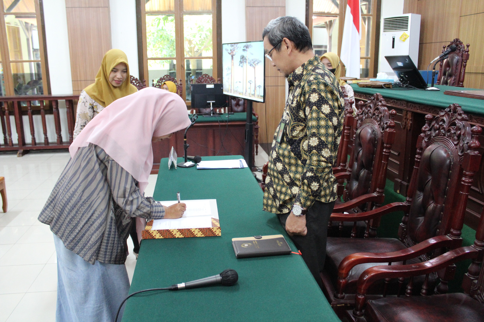 Forum Konsultasi Publik kepada Masyarakat Pencari Keadilan